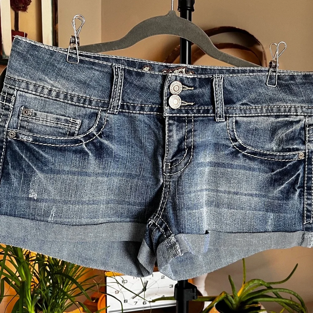 Wallflower Jean Shorts - Picture 1 of 4